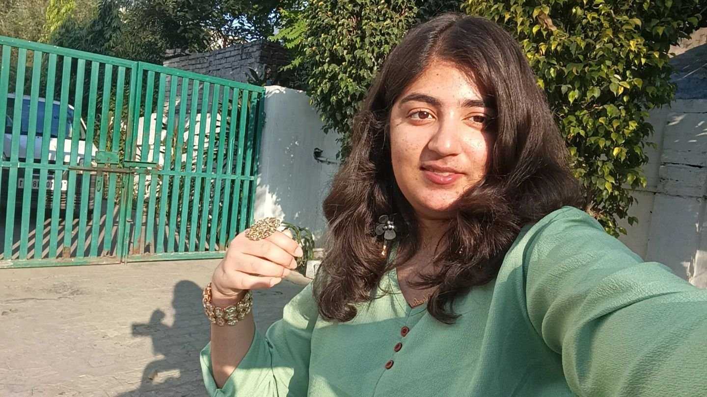 NANDINI BEHL - physics Tutor