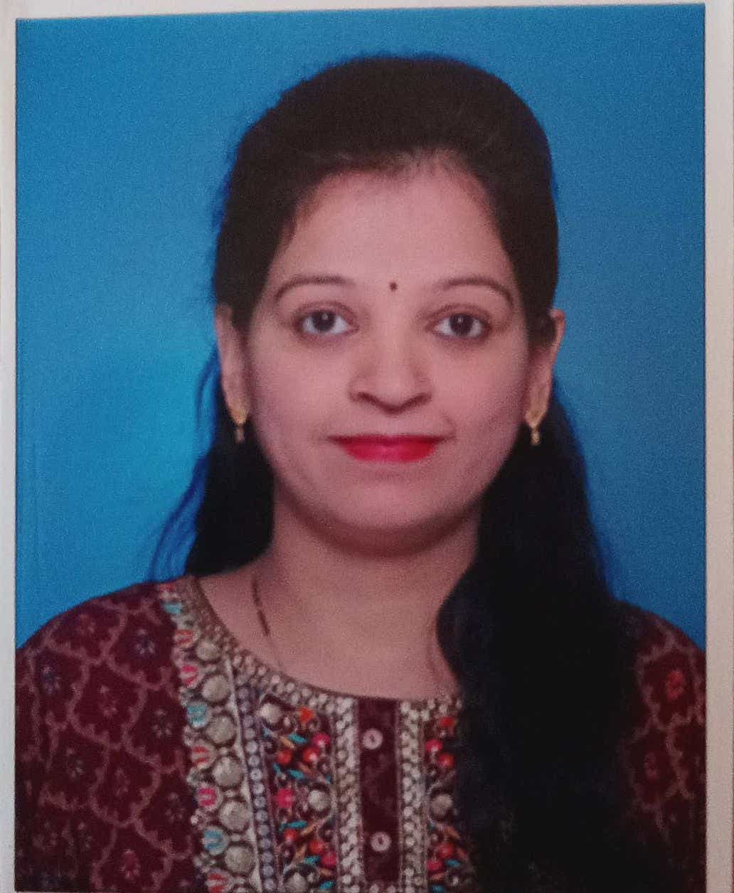 Nilam Tadwalkar - computer science Tutor
